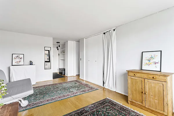 Sold by Compass | media 2