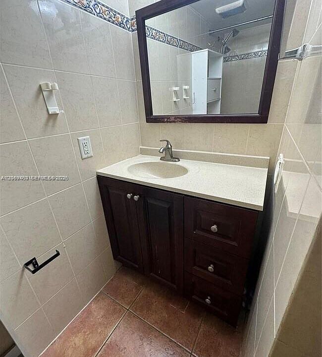 2nd image of 1801 S Treasure Dr APT 112