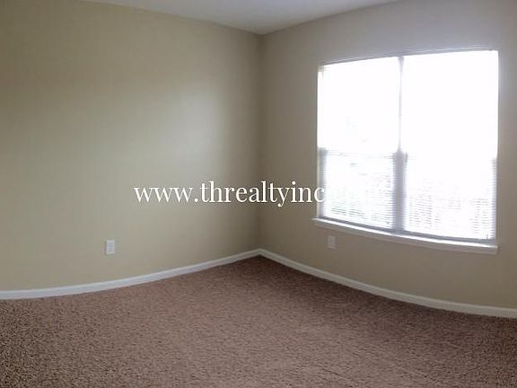 3rd image of 5831 Accent Dr