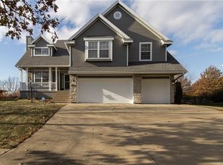 4015 Bennington Dr, Saint Joseph, MO 64506