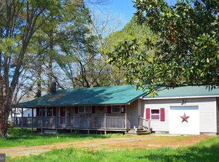26908 Plantation Rd, Crisfield, MD 21817