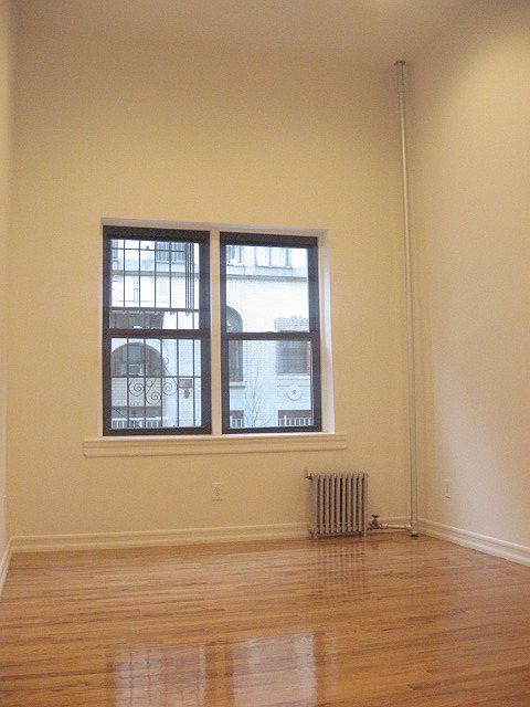 Building Photo 4