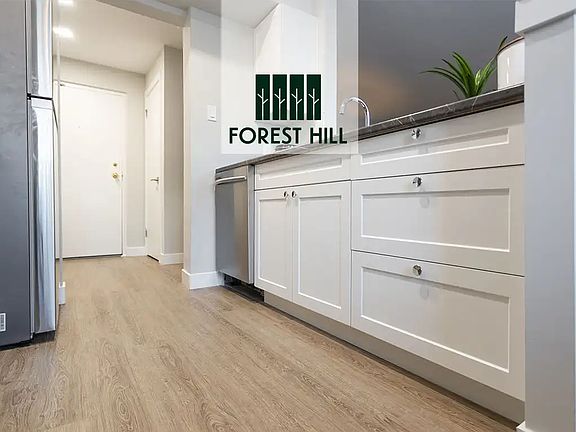 5th image of 605 Proudfoot Ln #314
