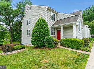 2912 Yarling Ct, Falls Church, VA 22042