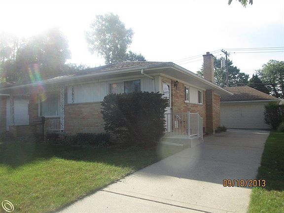 2nd image of 29823 Ann Arbor Trl