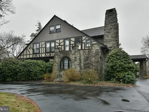 8306 Crittenden St APT A, Philadelphia, PA 19118