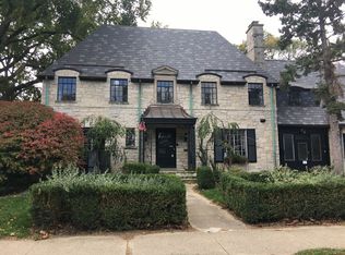 110 Burnham Pl, Evanston, IL 60202