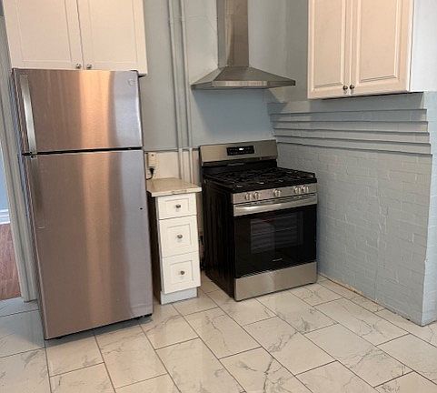 5th image of 161 Central Ave APT 1