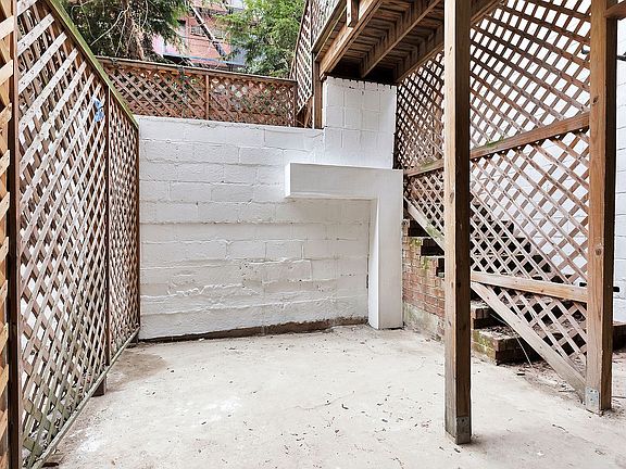 4th image of 404 E 88th St APT Ld