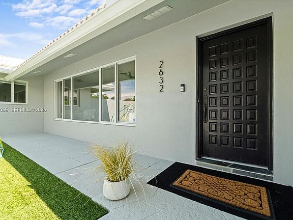 4th image of 2632 NE 35th St