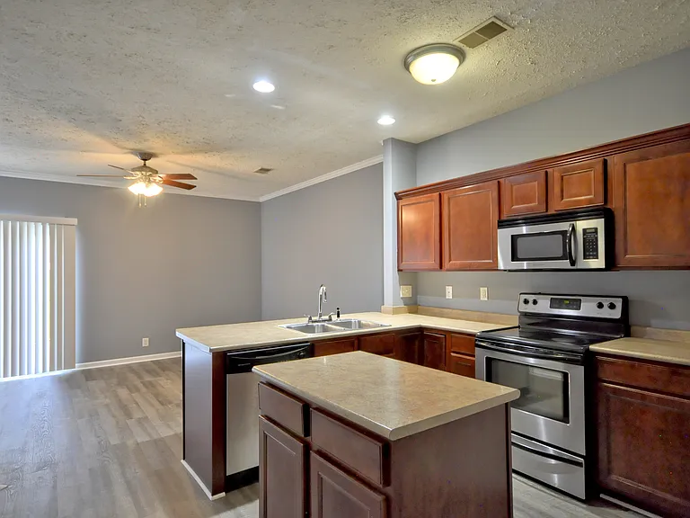 70 John Sevier Ave — Photo 7