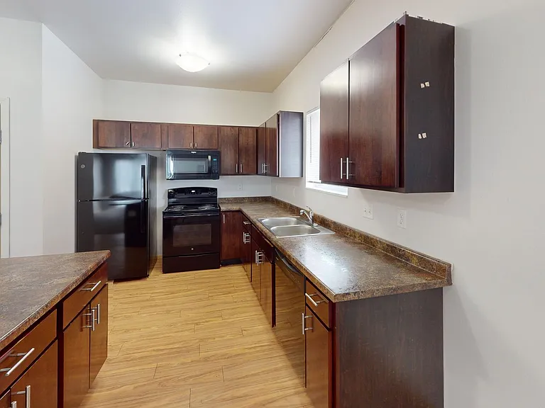 Cascades Apartments — Photo 22