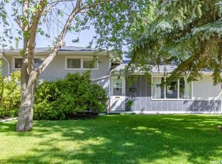 1301 Queen Cres, Moose Jaw, SK S6H3G5