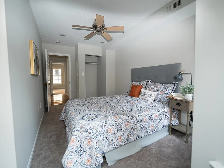 1119 Race St — Photo 14