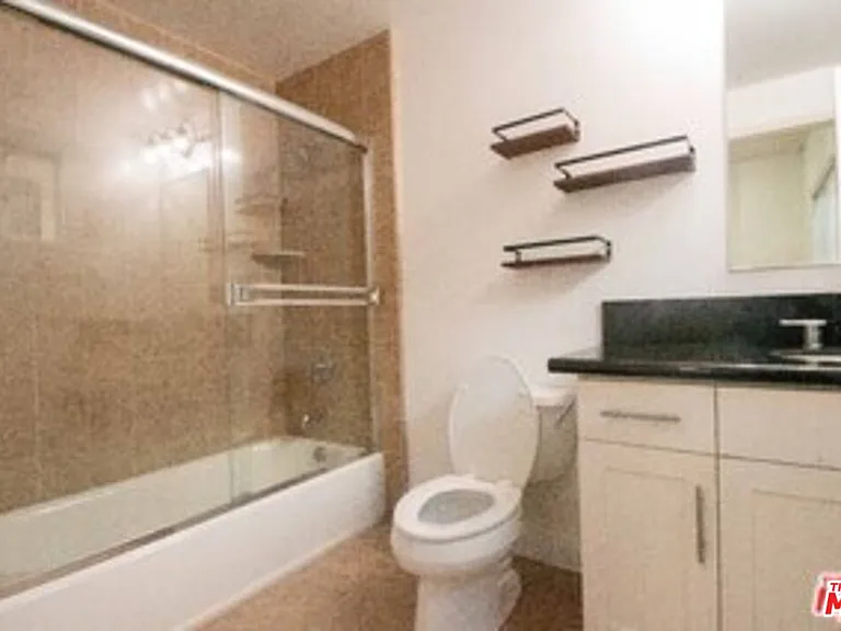 4428 Fulton Ave #103 — Photo 21