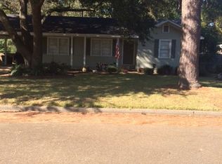 305 Holly Dr, Natchez, MS 39120