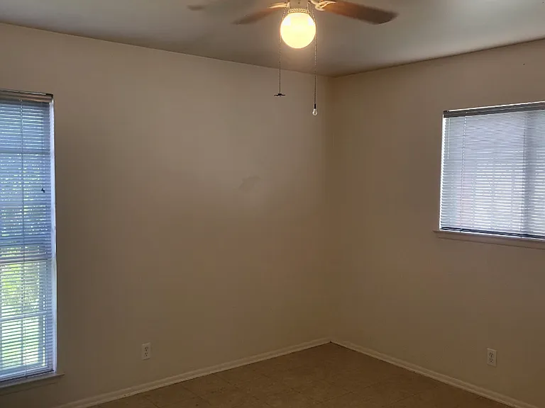7338 Clear Water St — Photo 10