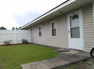 111 Vernelle Ct APT B, Sneads Ferry, NC 28460