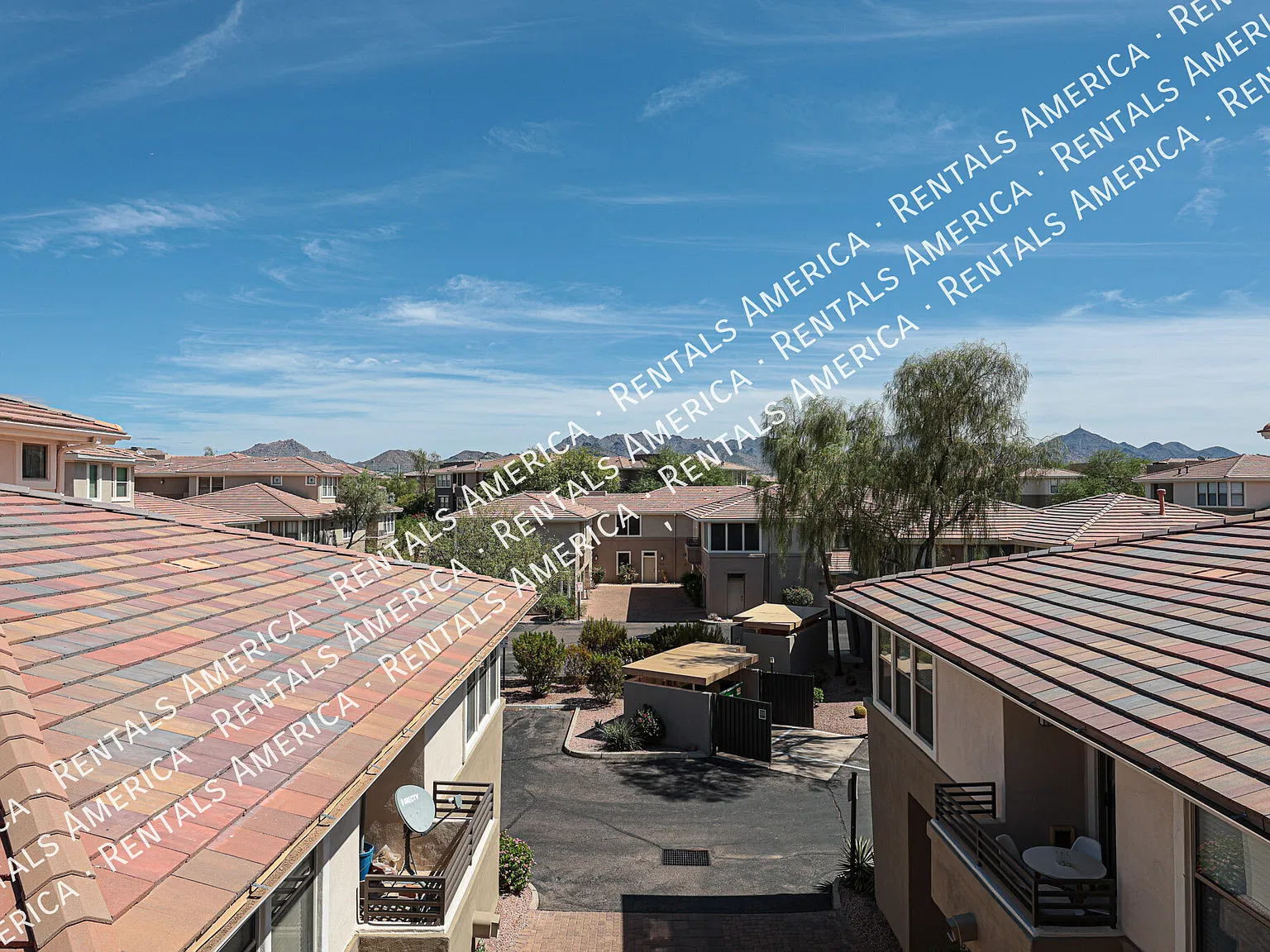 Scottsdale Greyhawk 2 BR/2 BA Condo w/ 1-car garage — Photo 3