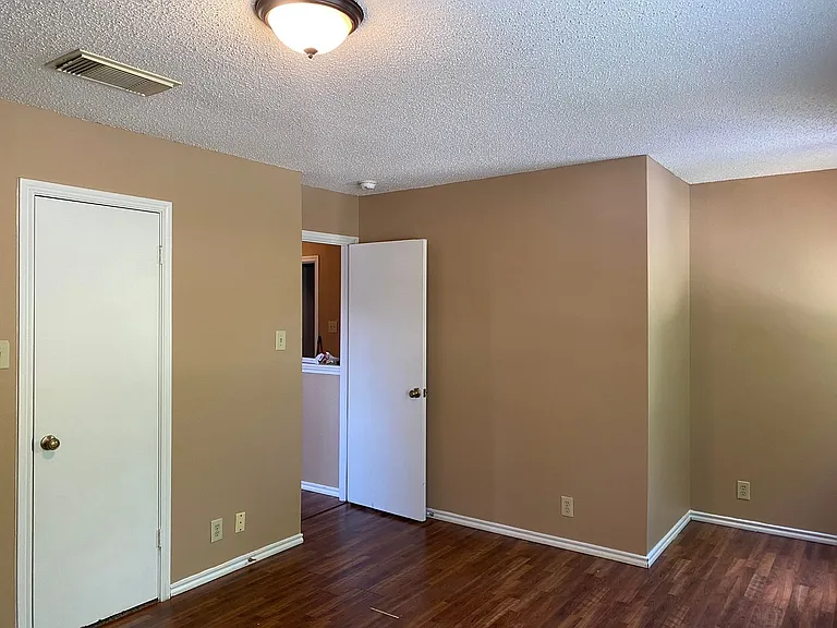 3643 Cameron Spgs — Photo 17