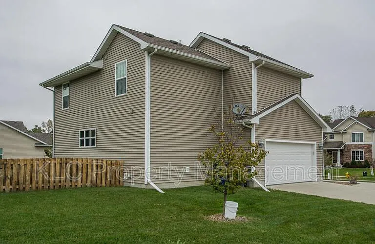 3500 Park Side Dr — Photo 16