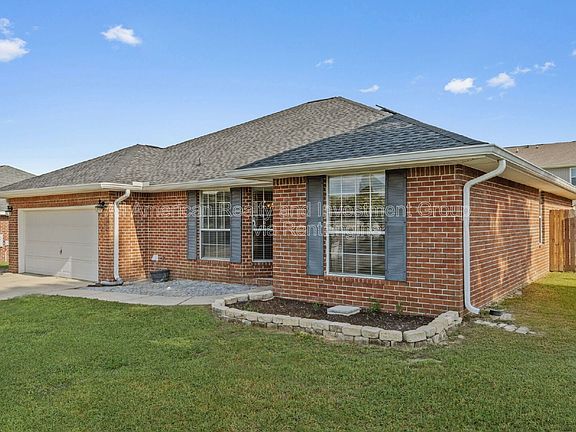 2nd image of 203 Citadel Ln