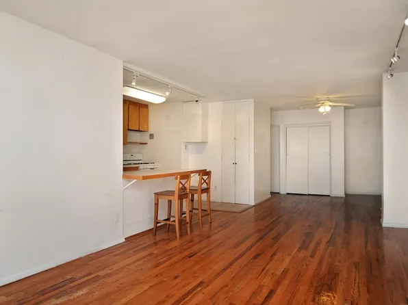 1625 Emmons Avenue image 1 of 3