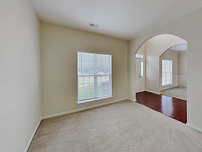 815 Reigate Rd — Photo 3