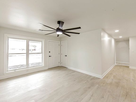 4th image of 119 Ziegler Ave