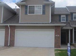 1706 N 175th Plz, Omaha, NE 68118