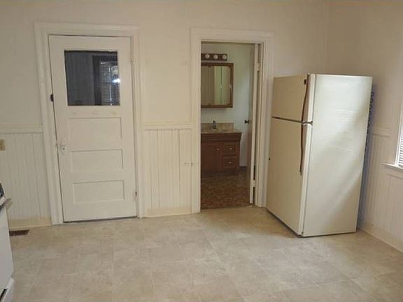 Other side of kitchen