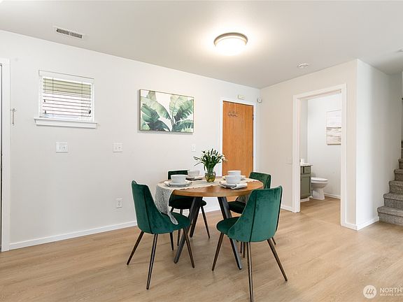 4th image of 9402 187th Street E