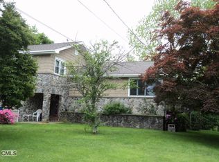 34 Greenwood Dr, Trumbull, CT 06611