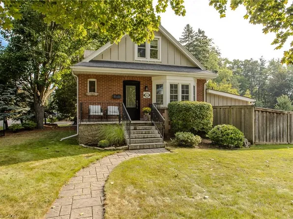 911 Lasalle Park Rd, Burlington, ON L7T 1M6