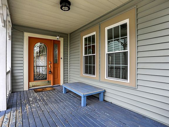 5th image of 130 N Milford Dr