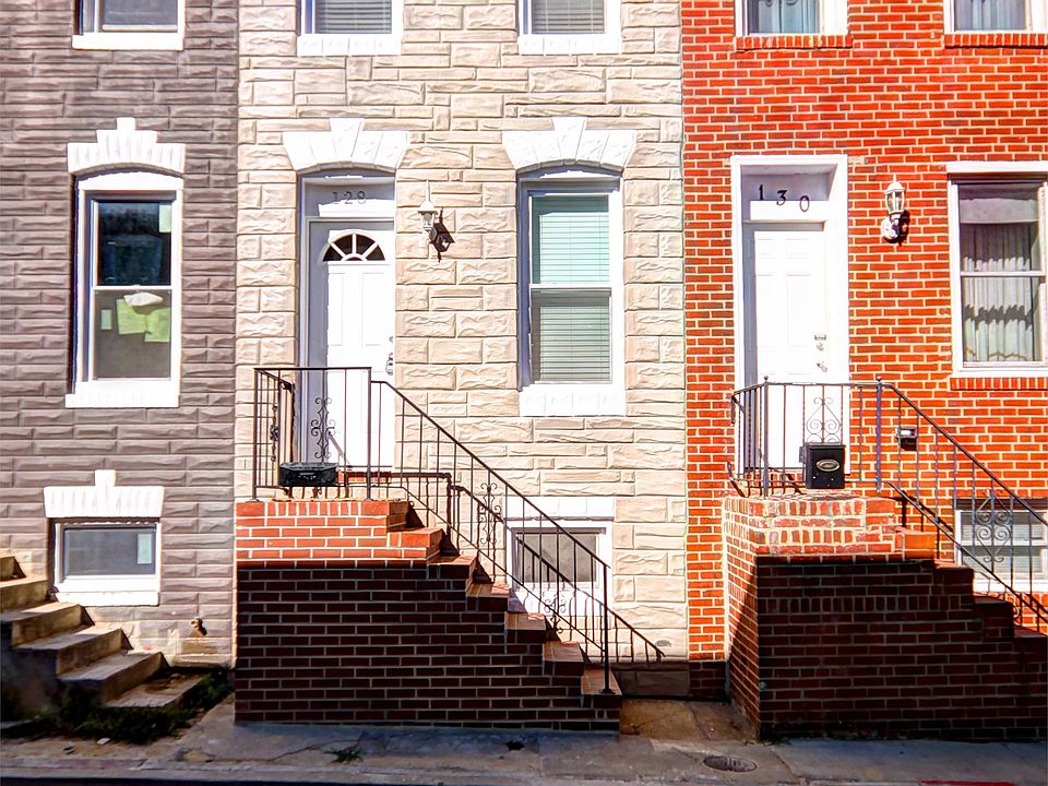 3 level row home on quiet street