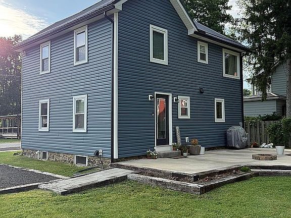 4th image of 307 Grant St