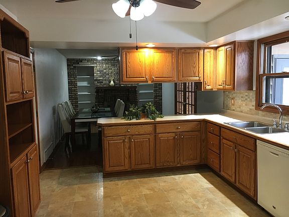 5th image of 1655 Marikay Ave