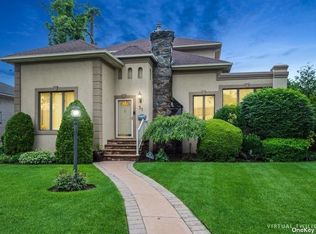 51 Wynsum Ave, Merrick, NY 11566