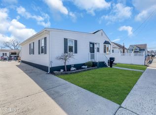 52 Monmouth Ave, Middletown, NJ 07748
