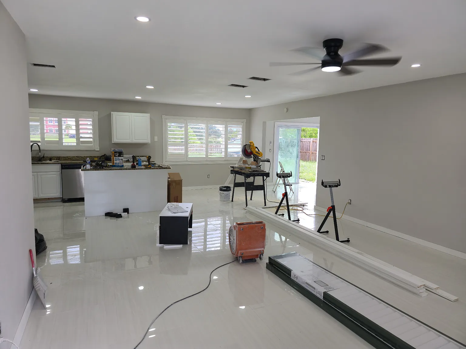 3 bed, 1344 sqft, $2,500 — Photo 2