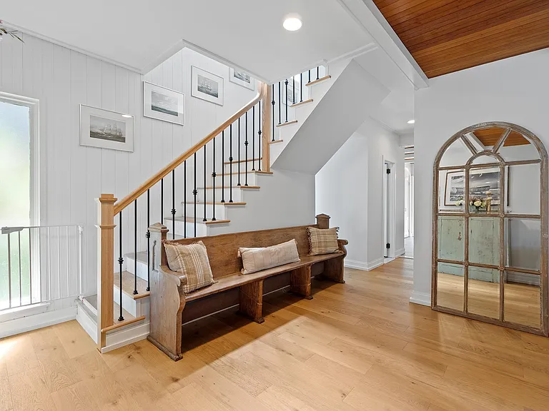 818 Trenton Ave — Photo 7
