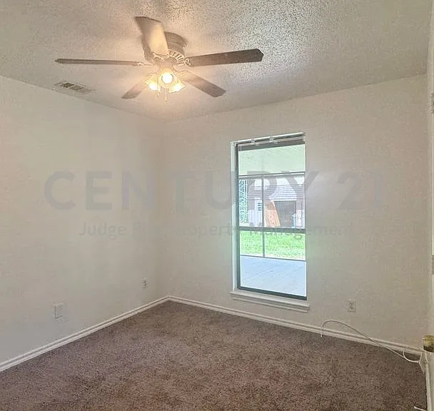 211 Anchor Ln — Photo 8