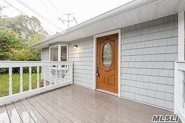3rd image of 529 Starlight Dr