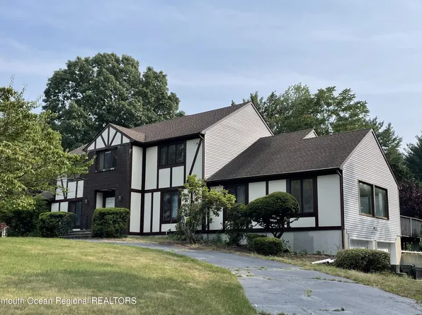 23 Seven Oaks, Holmdel, NJ 07733