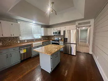 16862 FM 306 — Photo 9
