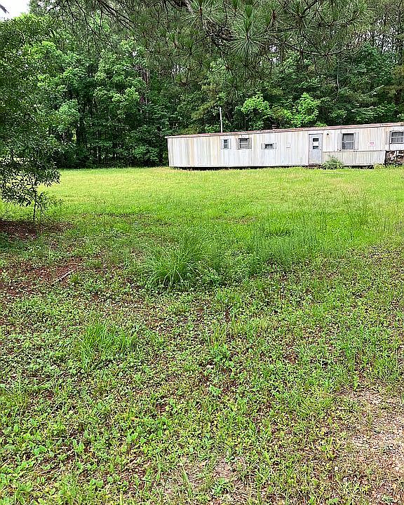 2nd image of 724 N Chancellor Rd