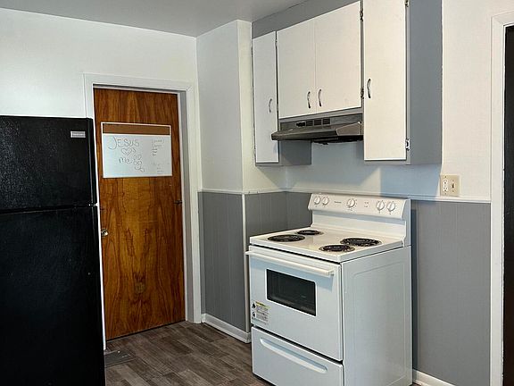 4th image of 613 E Columbus St