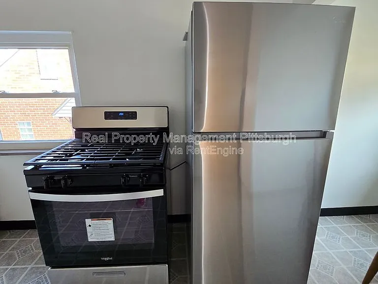 4744 Lougean Ave — Photo 6