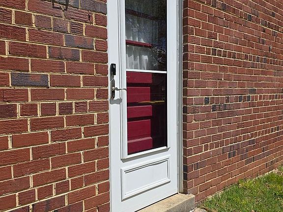 3rd image of 8326 Verona Dr